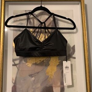 ALO YOGA black strapy sports bra